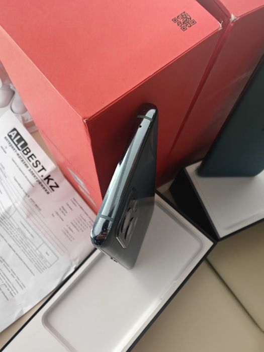 Продам One Plus 9 Pro 5G 24/256gb.