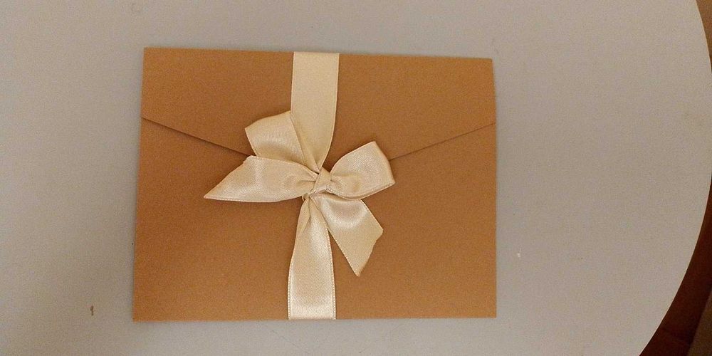 Заготовки на картички от перлен картон, различби цветове