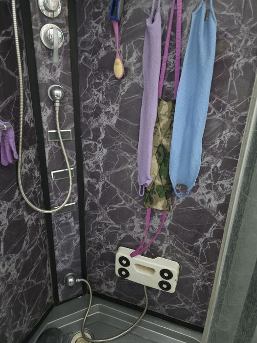 Душевая  кабинка