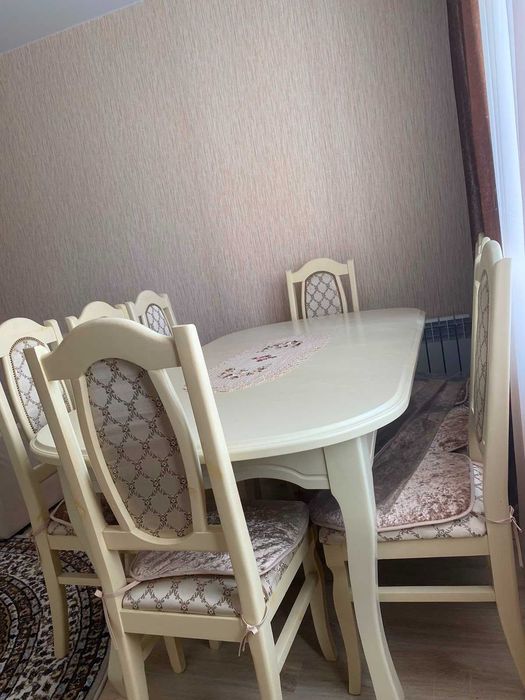 Комплект мебели; стол  и стулья