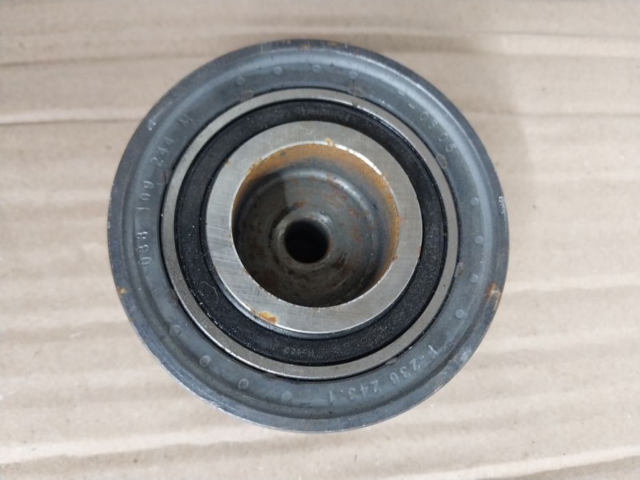 Ролик на ГРМ golf 2 новый