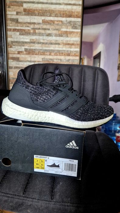 Маратонки adidas