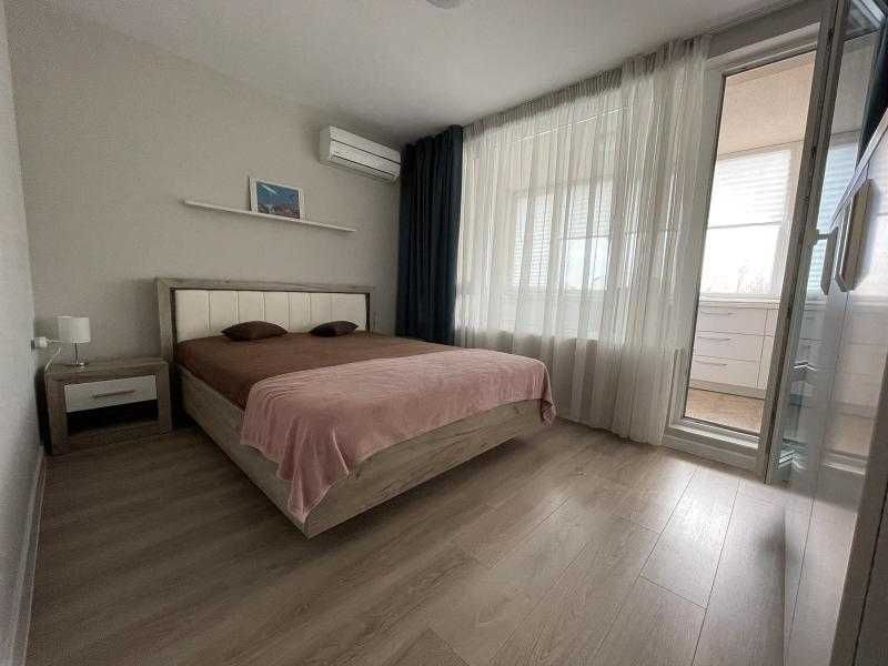 Дава се под наем Двустаен апартамент в Бургас, Лазур - 76 кв.м за 561 € - Снимка #6