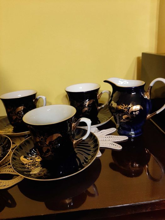 De vanzare serviciu cafea cu lapte cobalt+surpriza