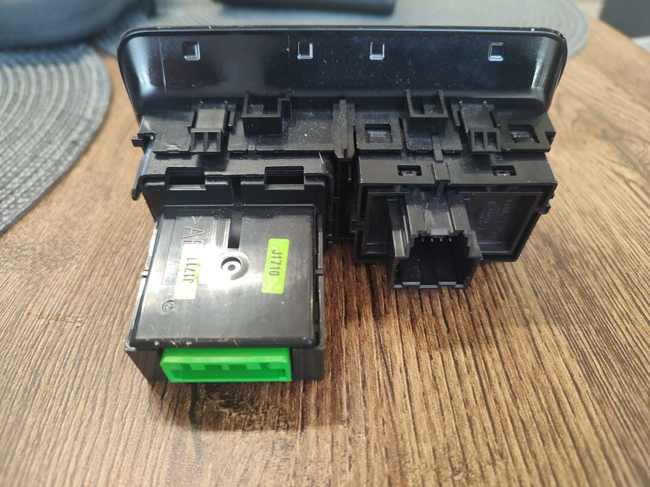 Панел с бутони Jaguar XE