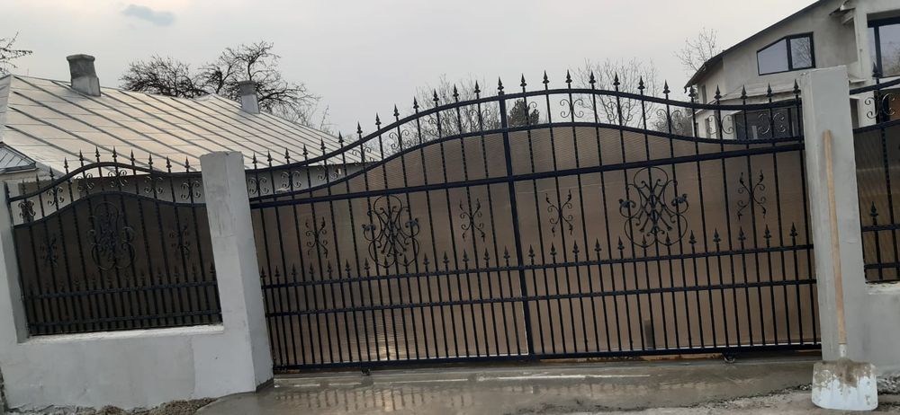 Executam garduri si porti ori ce model