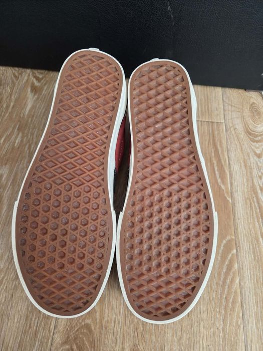 VANS   41  номер