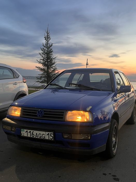 volkswagen vento 1.8