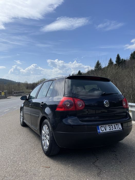 De vânzare masina VW Golf V