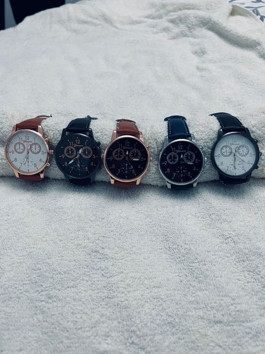 Часы  кварцевые.