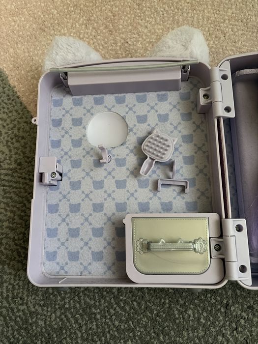 Papusa Na! Na !Na! Surprise cu ghiozdan