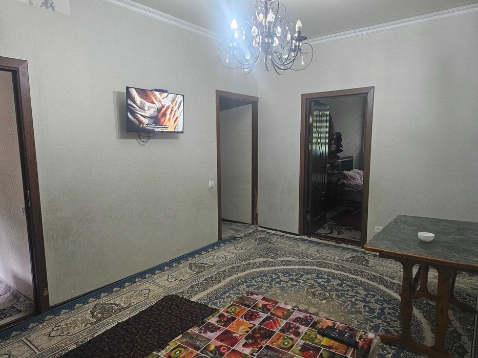 Срочно продается 2 в 3 комнатная квартира в М. Улугбек р-н Ялангач
