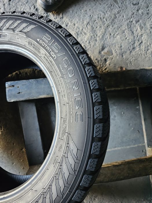 2 anvelope iarna 215 60 16C Nokian 2023