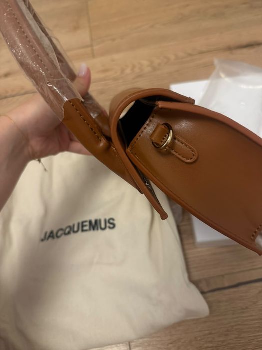 Geanta Jacquemus Chiquito Moyen