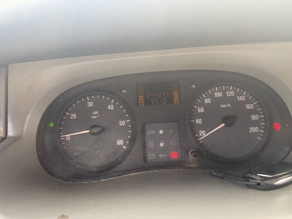 Vand Opel Vivaro 2.5