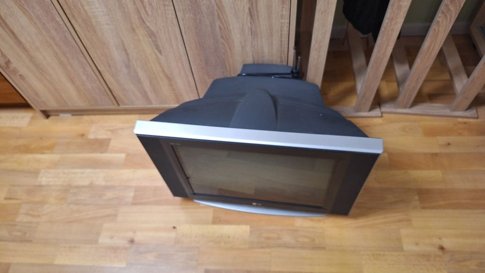 Продаю телевизор