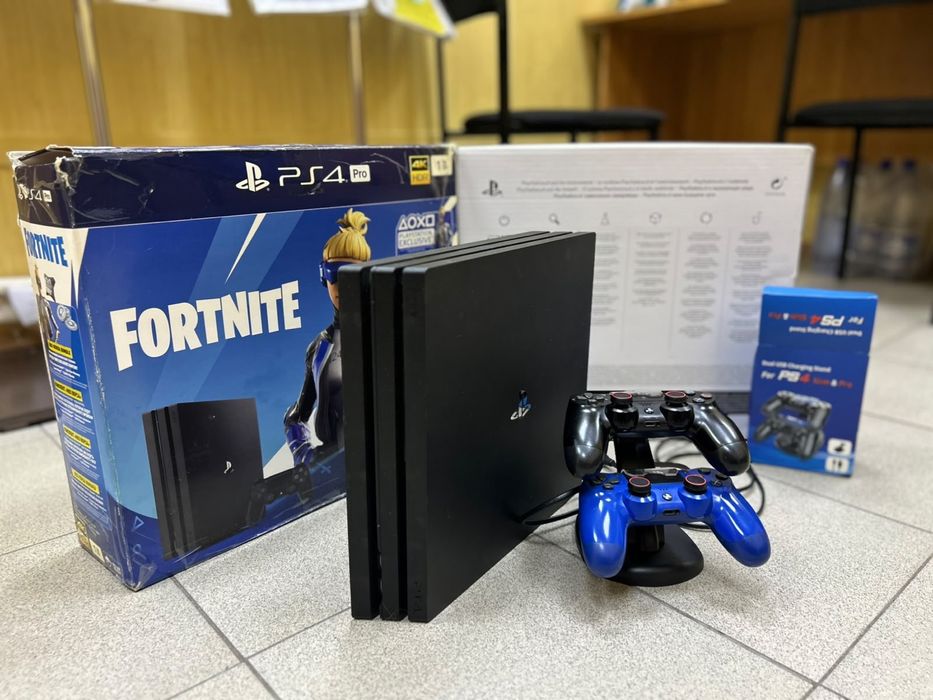 Ps 4pro 1tb с играми