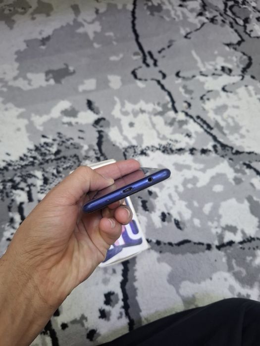 Samsung a10 holati yaxshi 32gb