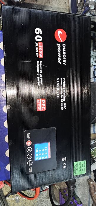 Vând 2 încărcătoare profesionale