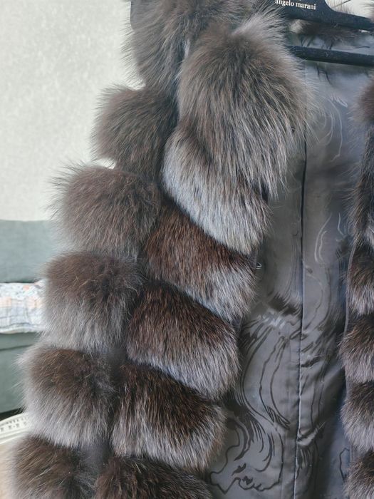 Продам безрукавку. Не дорого.