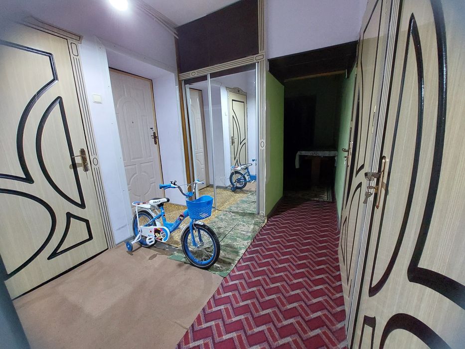 Г. Чирчик 3 мкр возле дорои