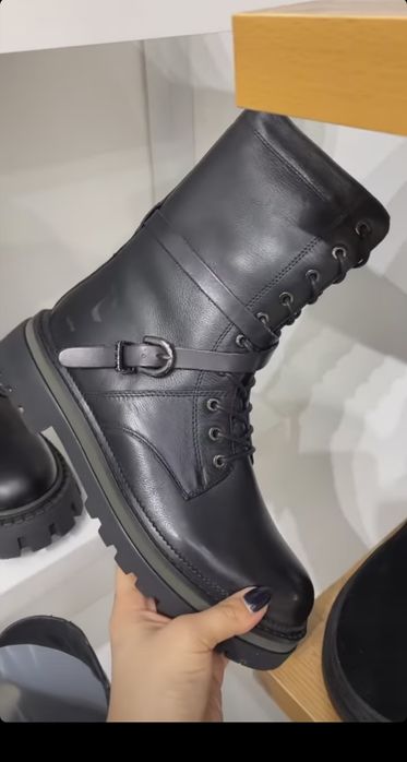 Ботинки зимние новые, на 39 р. Кожа