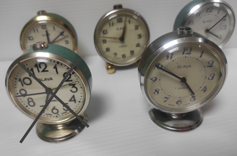 будилници руски работят