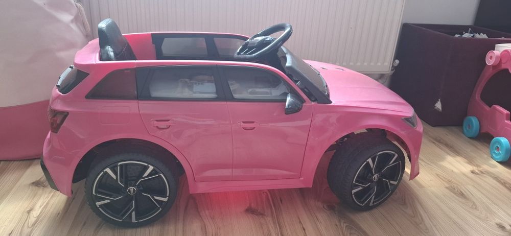 Masinuta electrica audi pentru fetite