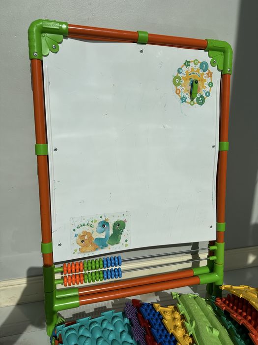 Ортопедический коврик и мольберт