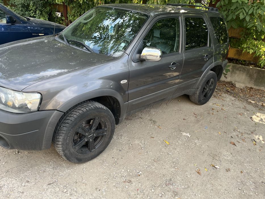 Запазен  Форд Маверик 3000  V6
