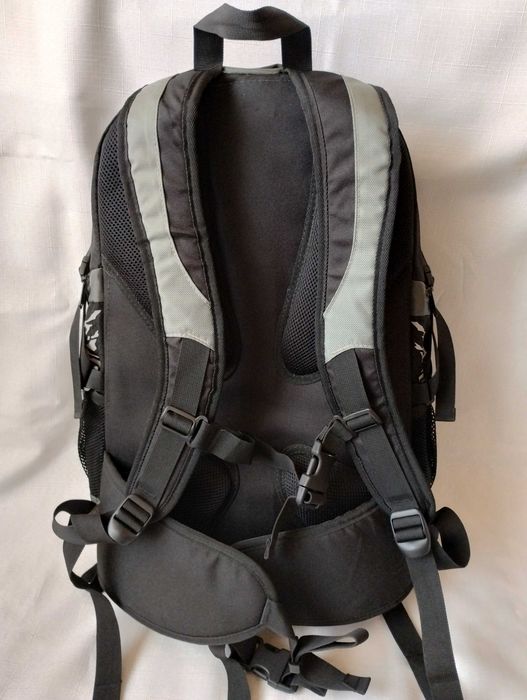 Раници TCM и Cintamani Pivot 30L