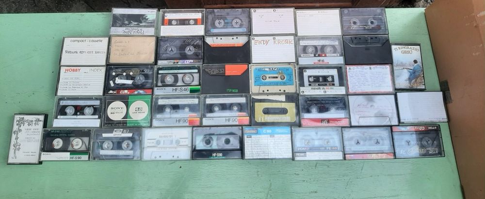 Casete audio originale inregistrate în stare bună