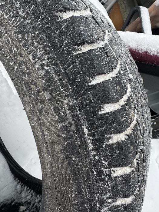 Продам б/у шины 235/60/18