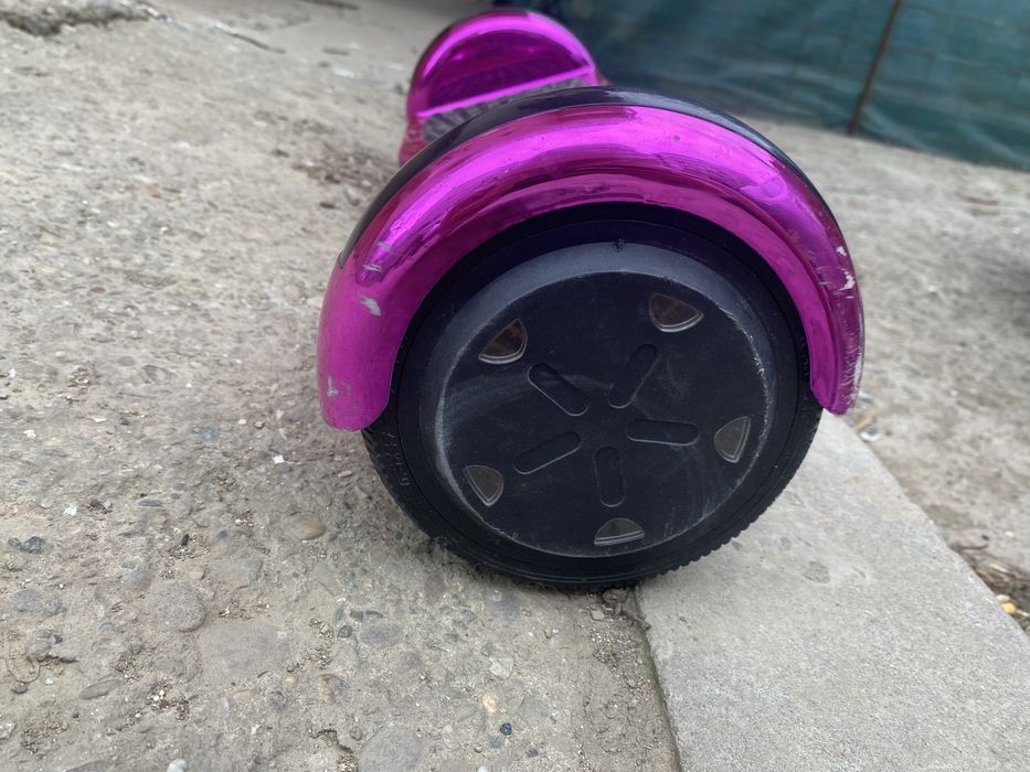 Vând  hoverboard de fete