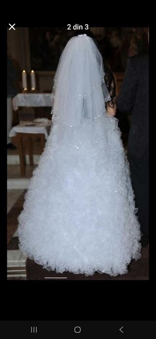 Rochie mireasa si voal