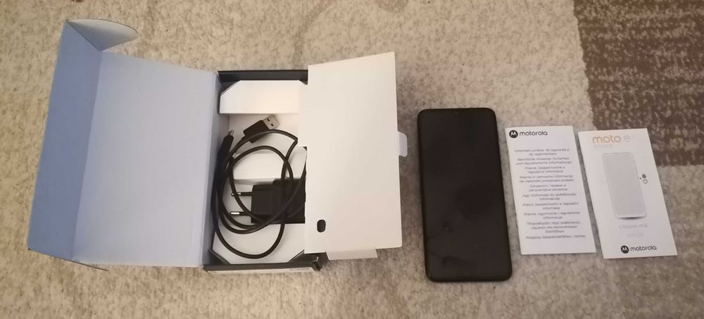 Vând smartphone Motorola E7 Power. Stare foarte bună!