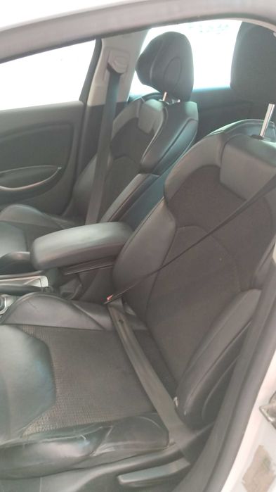 Vând Citroen C5 2.0 140cp 2015 230.000km