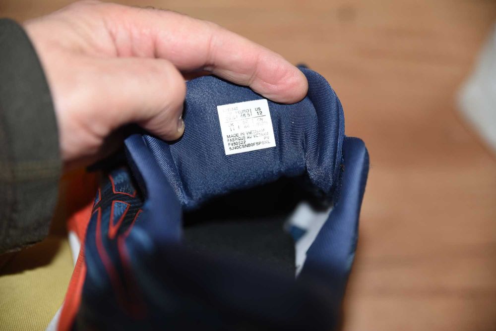 Asics оригинални маратонки 46 номер