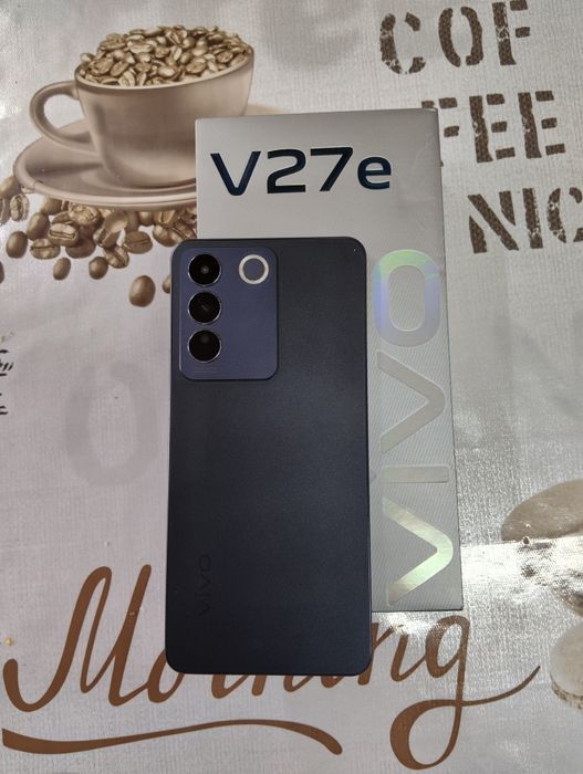 Продам Телефон vivo v27e