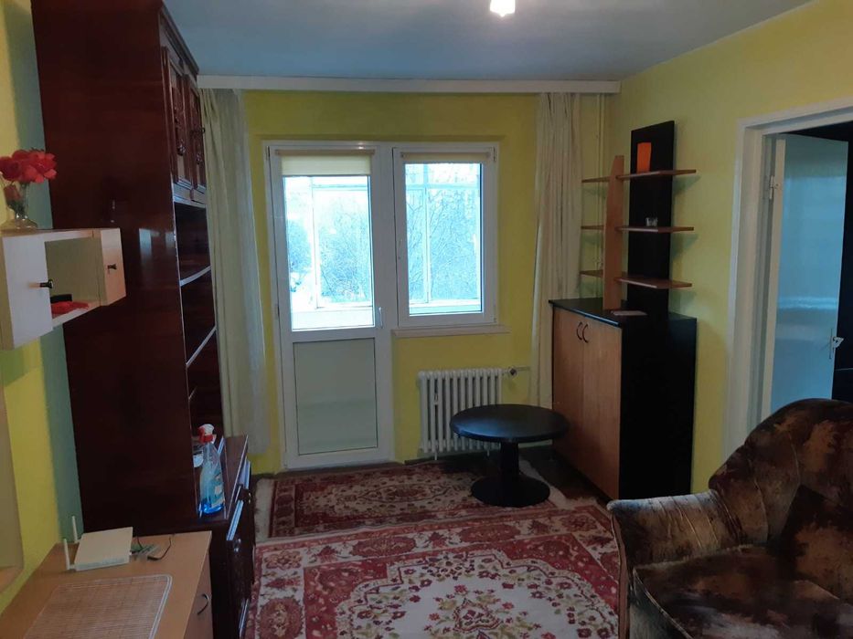 Proprietar, închiriez apartament 2 camere, semidecomandat, etaj 2, mobilat, utilat, centrală gaz, cu loc de parcare, zona Tomis Nord - Campus