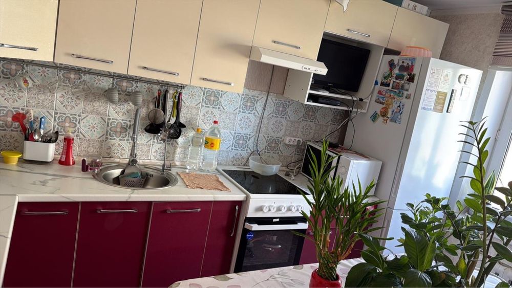 Кухонный гарнитур СРОЧНО