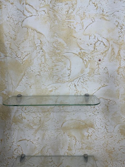 Продам полочки стеклянные