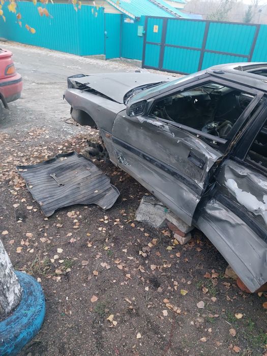 Продам мазда 323