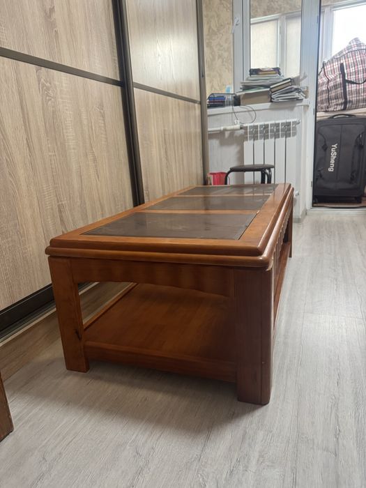 Журнальный столик