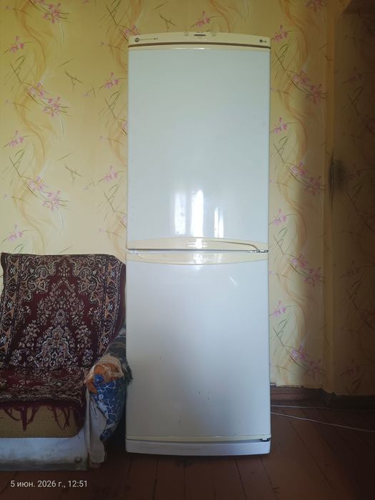 Продам холодильник LG