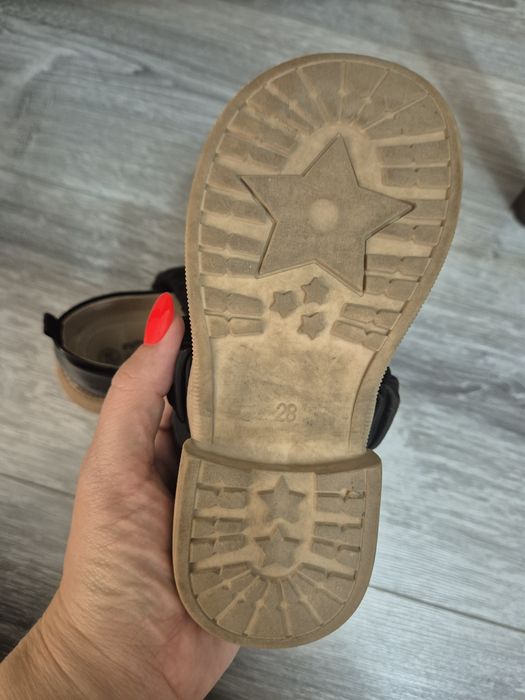Продам туфли детские