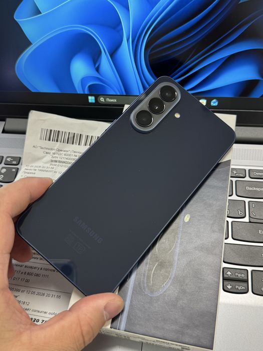 Samsung A57 256Gb как новый
