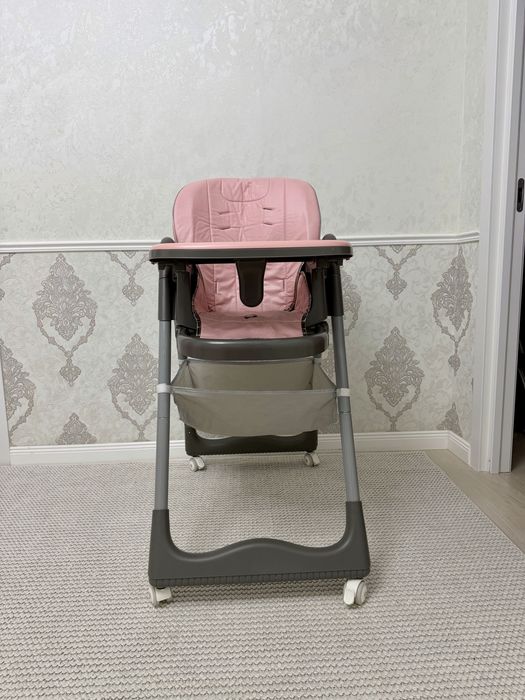 Детский стульчик/стол для кормления.