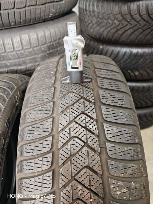 4xCauciucuri de iarnă 225 45r18 95H Pirelli iarna