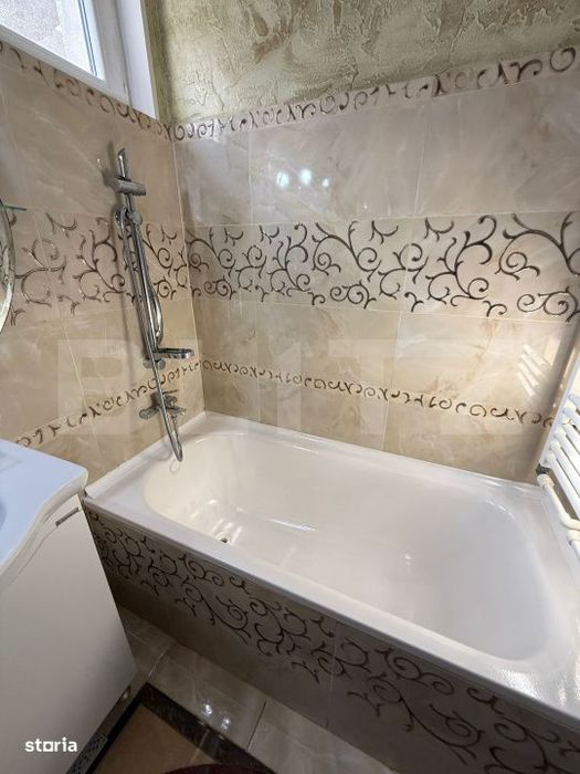Apartament 3 camere, semidecomandat, 59 mp, stradal, zona Micro 17
